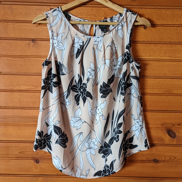 Worthington Tops - [ Worthington ] Petite Sleeveless Floral Blouse